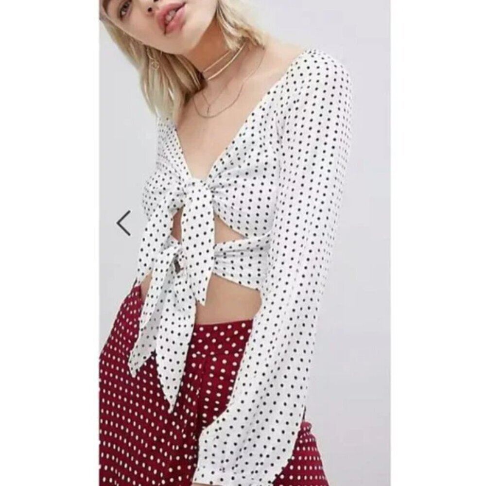 NWT Emory Park – Polka Dot Tie-Front Long Sleeve Crop Top – Size S​​